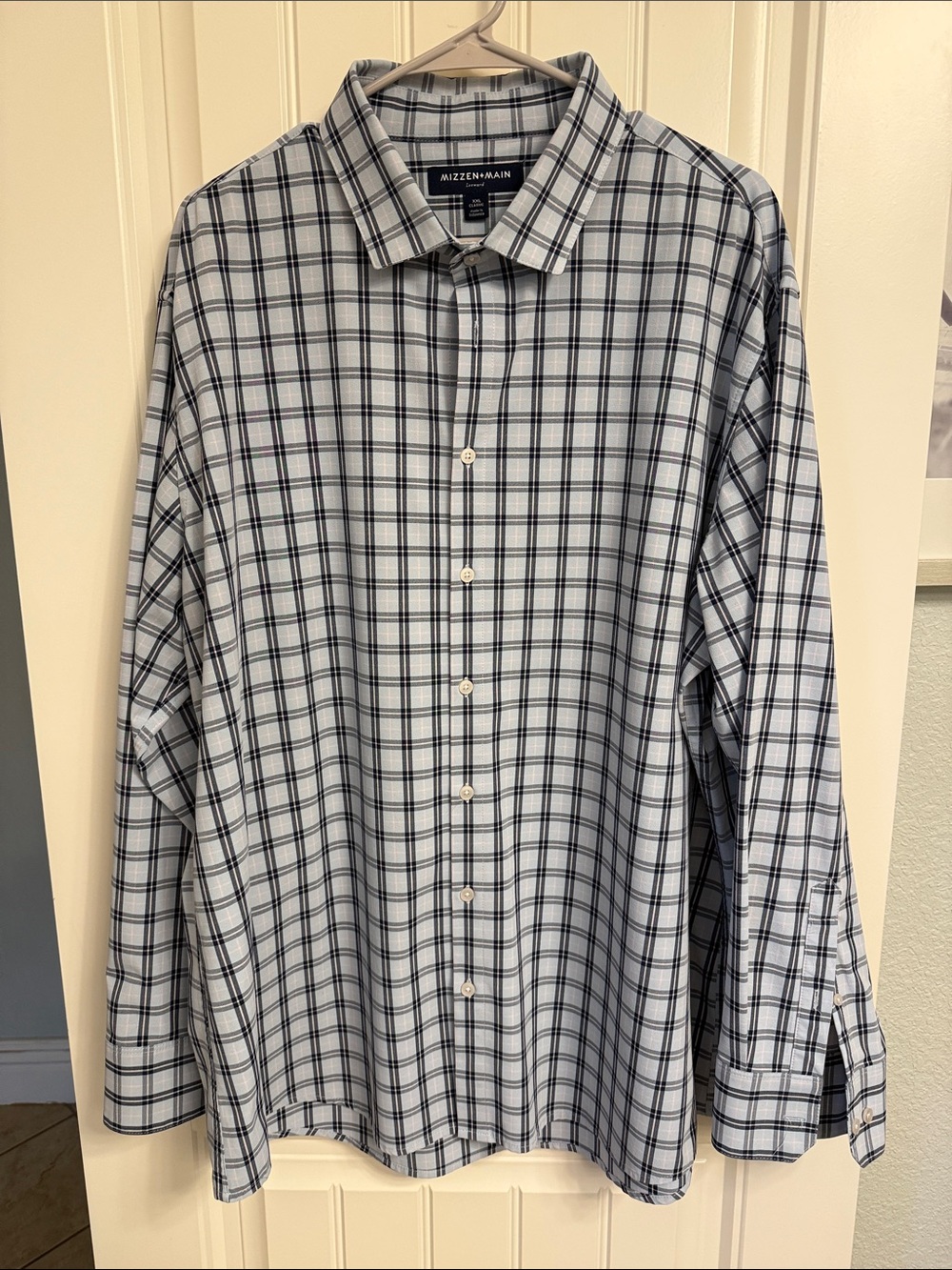 Mizzen+Main White and Blue Plaid Performance Dress Shirt